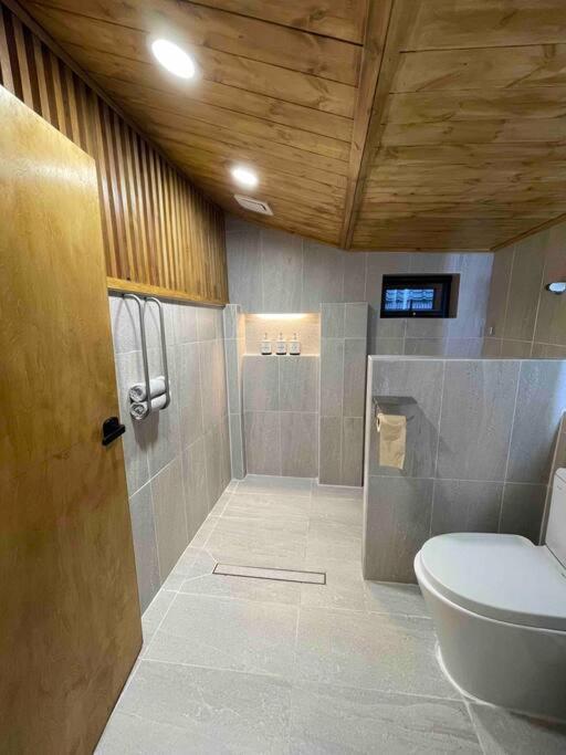 Bow Hanok House Holiday home *